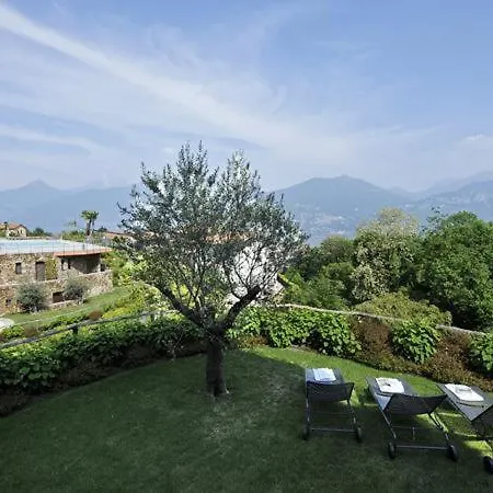 Sleeps 6 Pool Apartment Menaggio