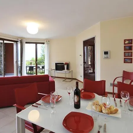 Apartment Sleeps 6 Pool