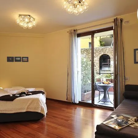 Sleeps 6 Pool Menaggio